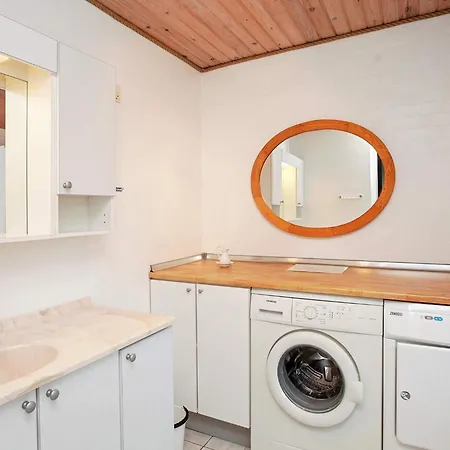 Seaside Escape In Hou - By Traum Feriehus