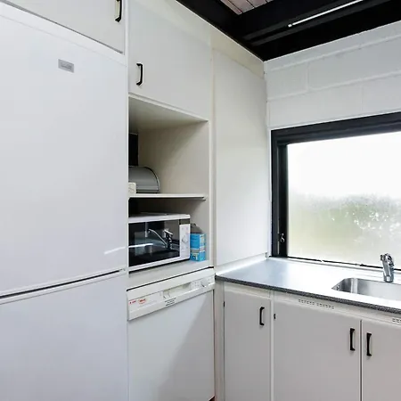 Seaside Escape In Hou - By Traum Hals